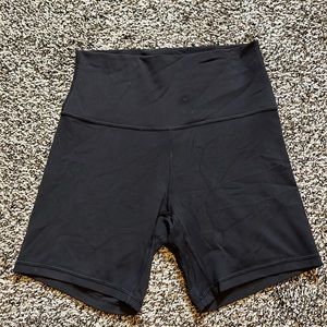 Lululemon Aline bike short